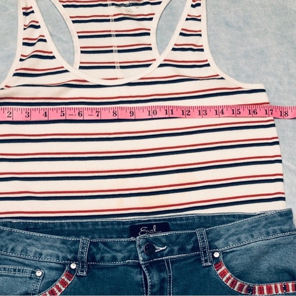 ❤️💲ALE❤️ Red White Blue stripes razor back tank top XXL with lots of stretch ❣️ - Picture 2 of 3